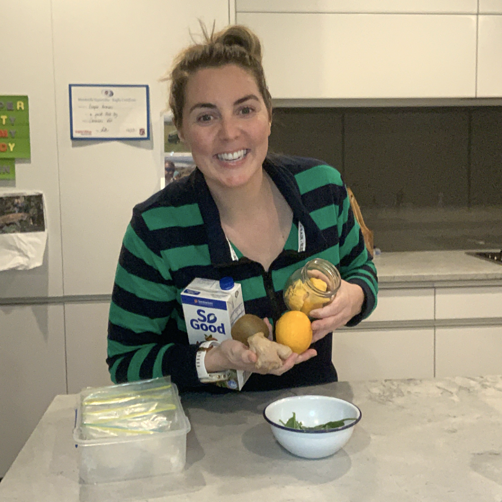 Han Romano making a green smoothie